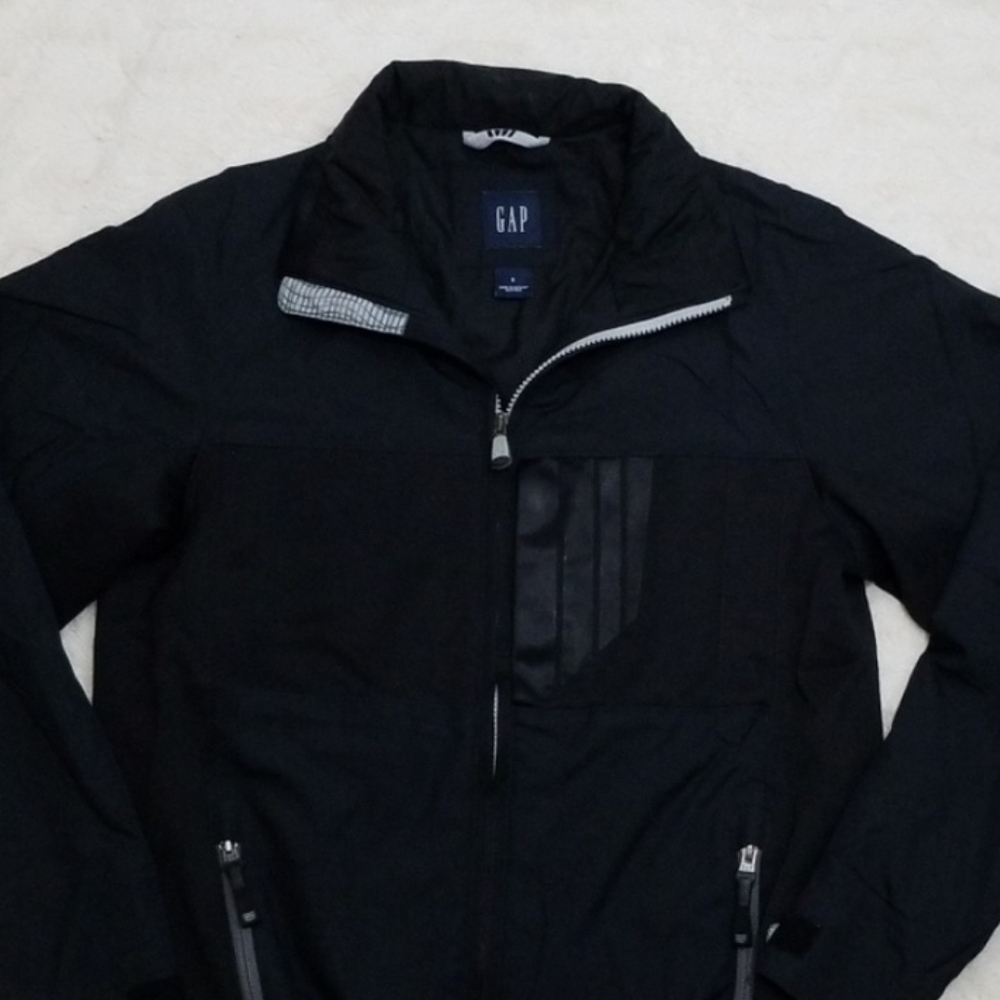 Gap Windbreaker Jacket - image 3